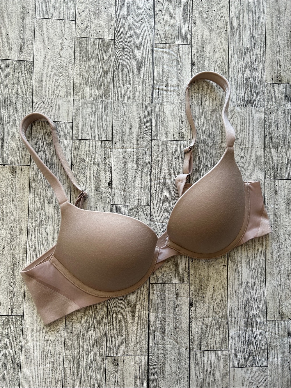 SPANX pillow cup Bra 34B